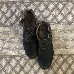 Freebird by Steven Boots in size 7